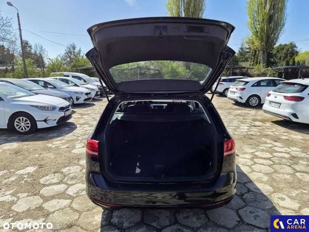 Volkswagen Passat - 25