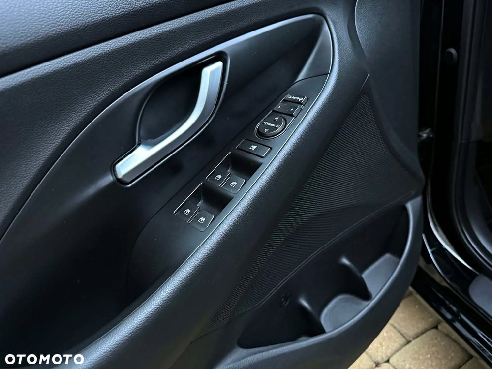 Hyundai i30 1.5 T-GDI 48V-Hybrid EDITION 30+ - 34