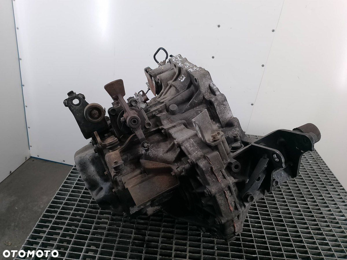 SKRZYNIA BIEGÓW MANUALNA TOYOTA COROLLA VERSO I 2.0 D4D - 3