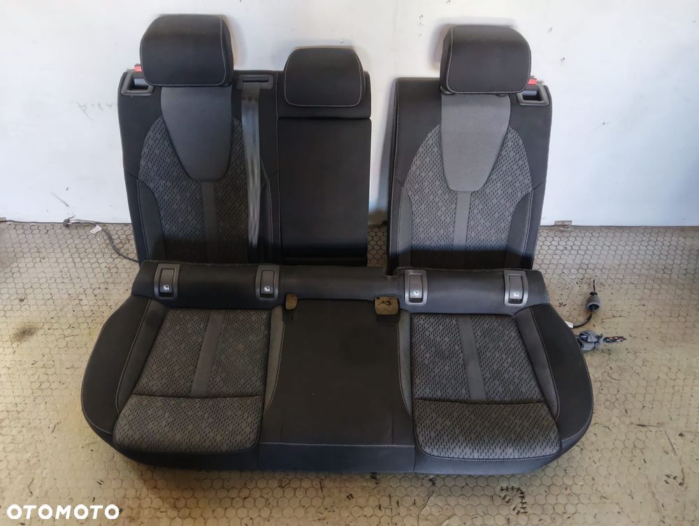 Fotele kanapa boczki grzane masaz Skoda Octavia IV czesci - 7