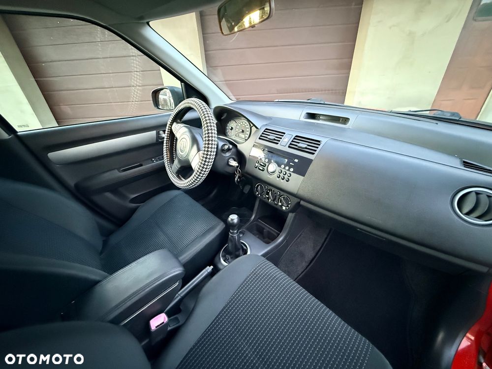 Suzuki Swift - 8