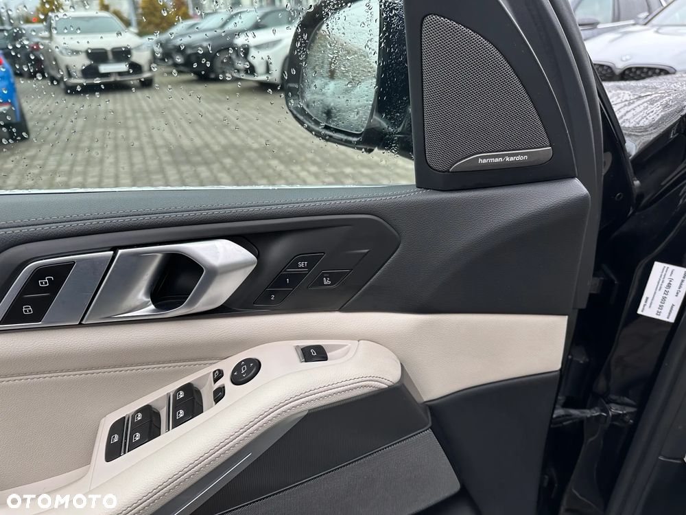 BMW X5 xDrive40i - 13