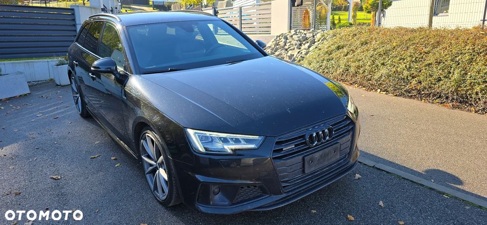 Audi A4 Avant - 1