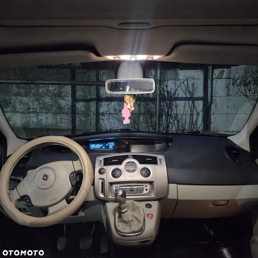 Renault Scenic - 11