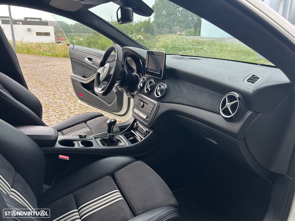 Mercedes-Benz CLA 180 d AMG Line - 19