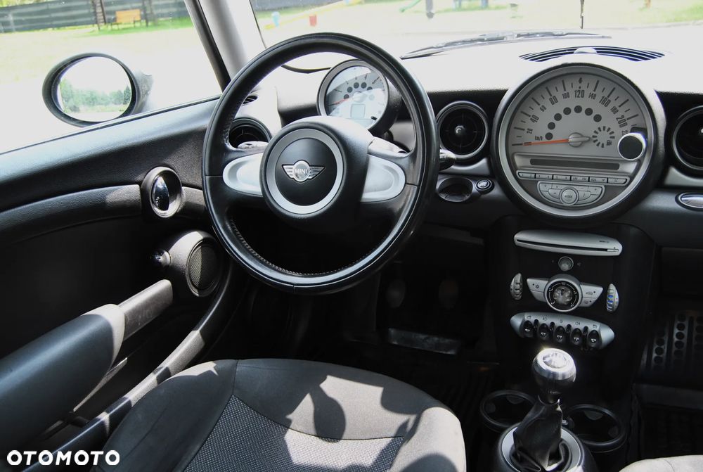 MINI Clubman Cooper D - 11
