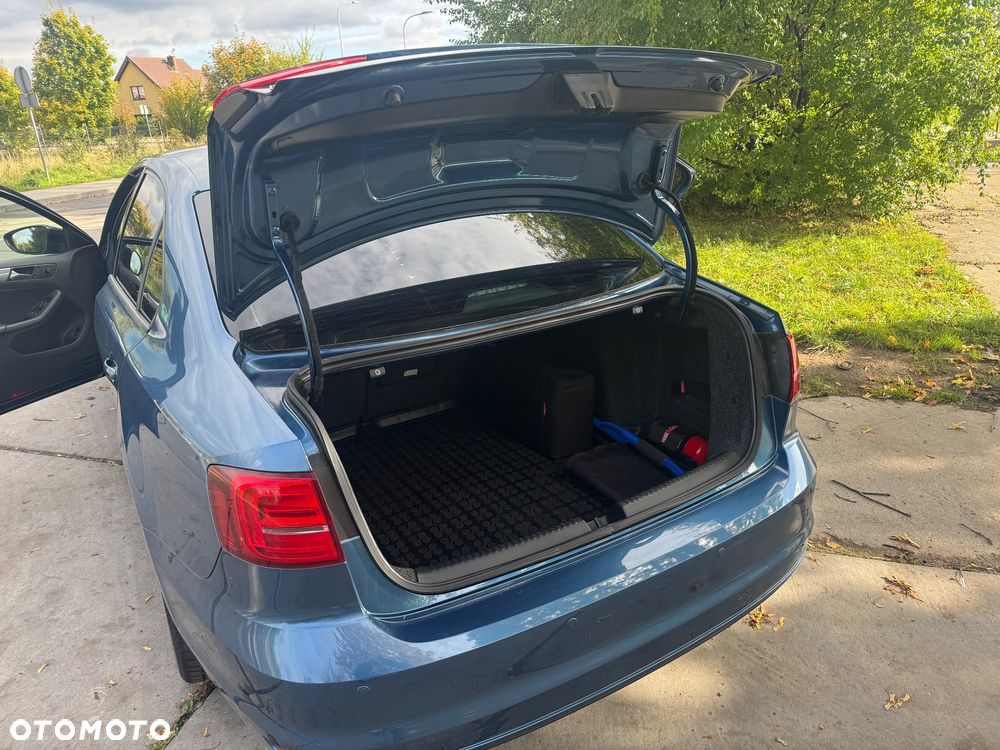 Volkswagen Jetta 1.4 TSI BMT Highline DSG - 16