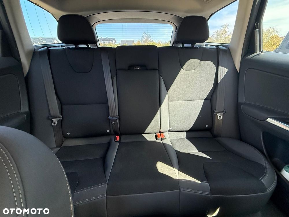 Volvo XC 60 D5 AWD Momentum - 10