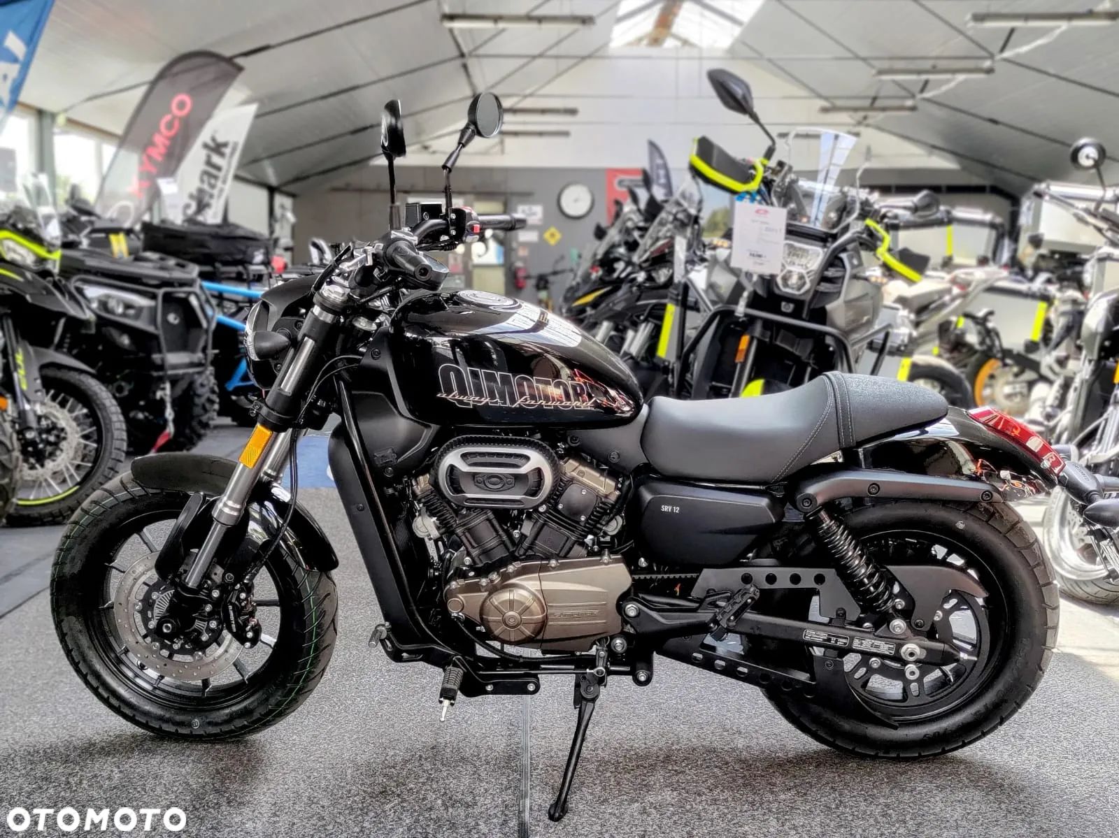 QJMOTOR SRV 125 - 1