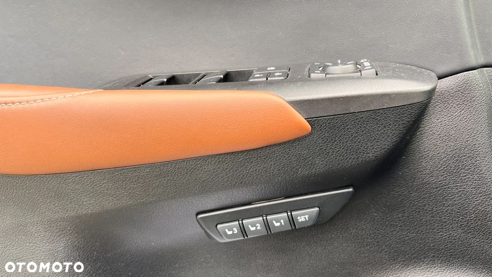 Lexus NX 300h Prestige AWD - 16