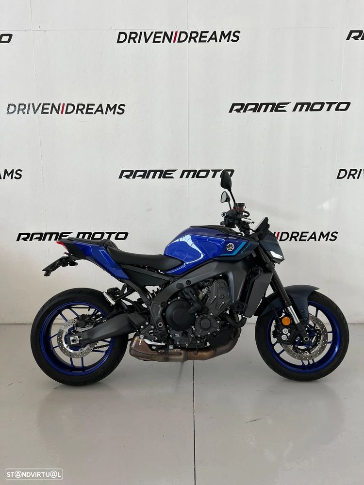 Yamaha MT-09 - 1