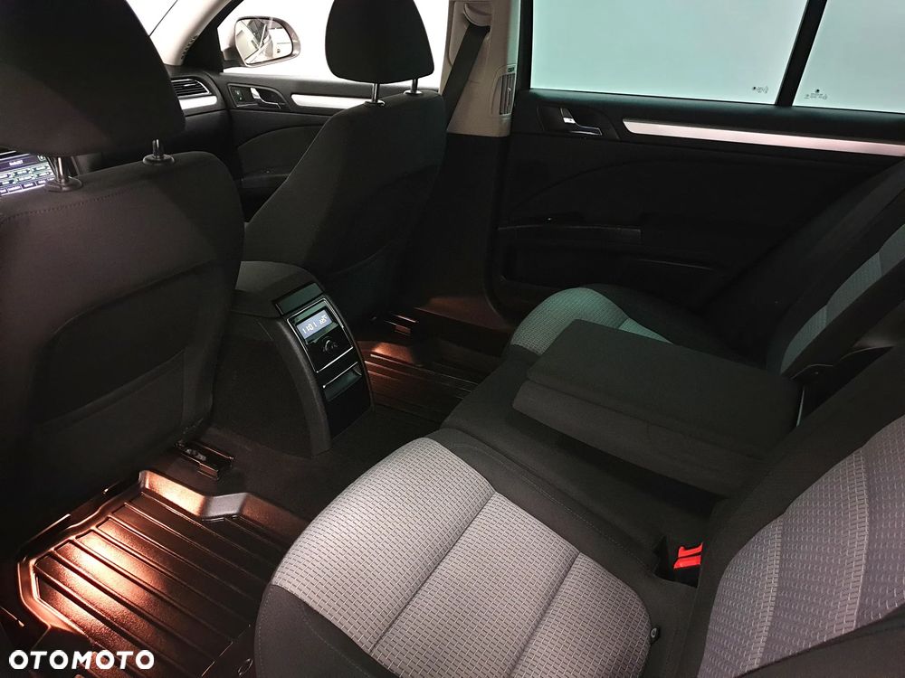 Skoda Superb 2.0 TDI Platinum - 19