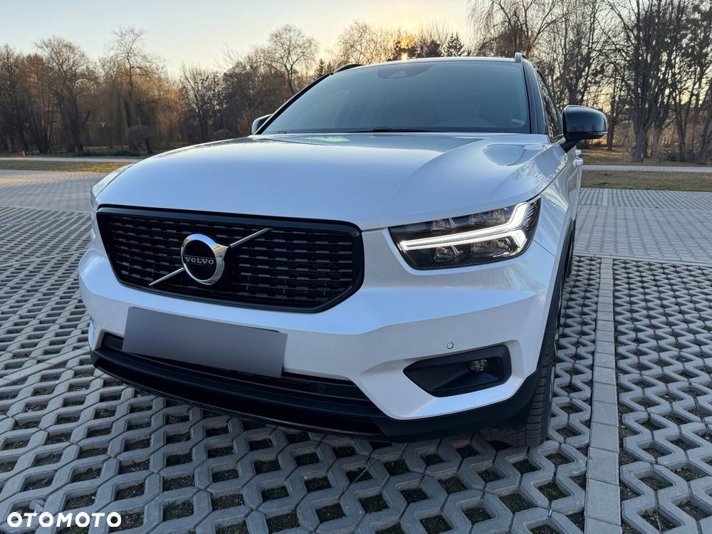 Volvo XC 40 T5 AWD R-Design - 4