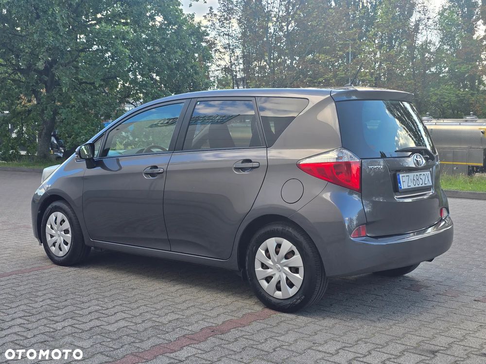 Toyota Verso S 1.33 VVT-i Life - 11