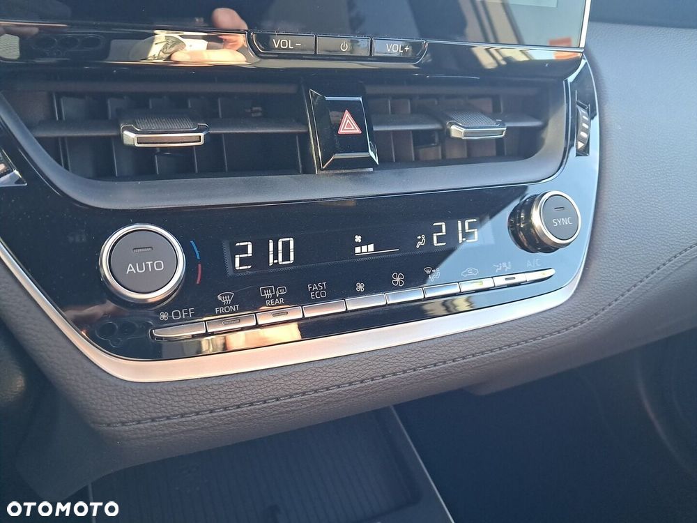 Toyota Corolla Cross 2.0 Hybrid Style - 24