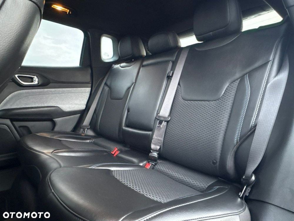 Jeep Compass - 18