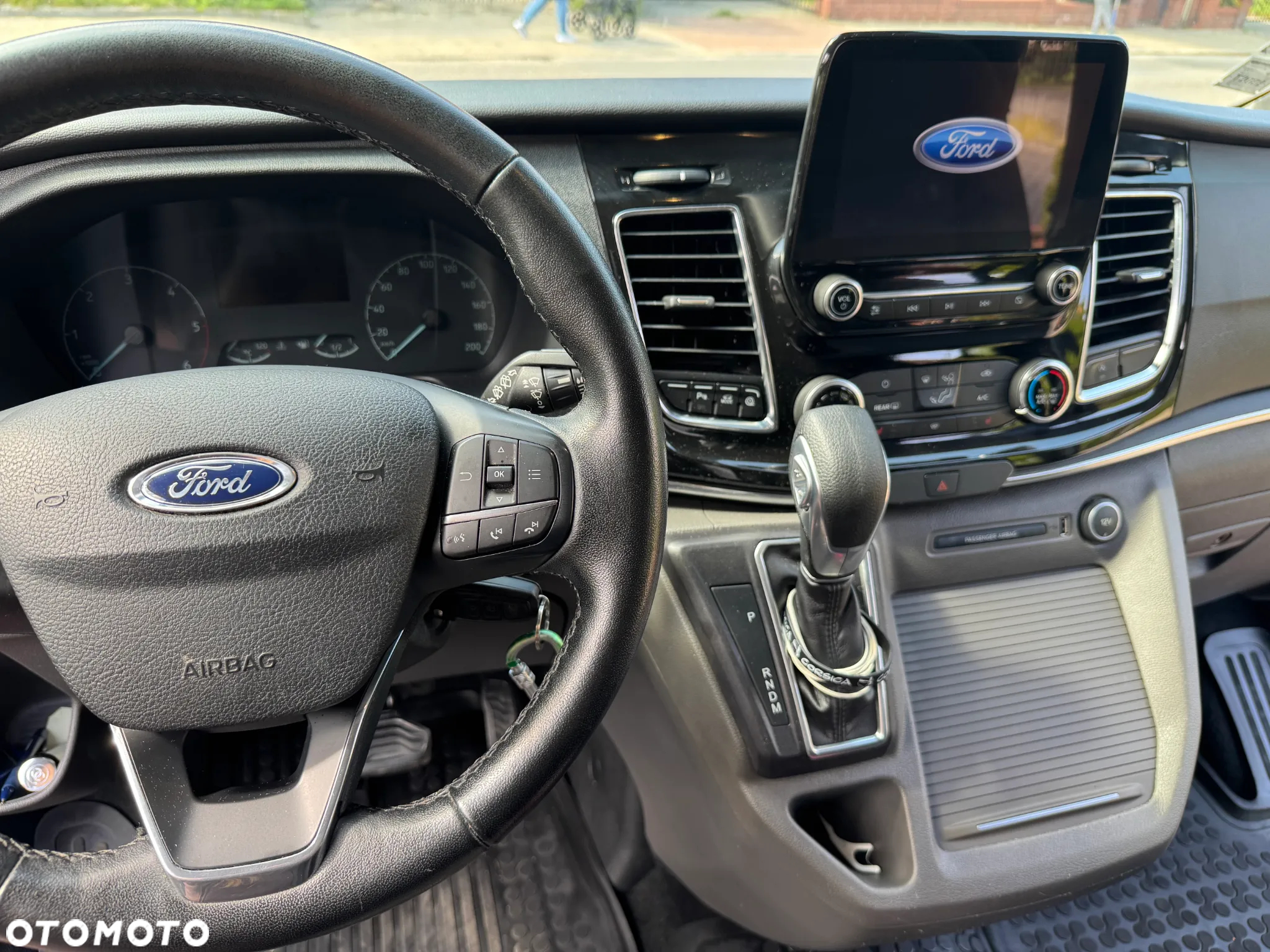 Ford Tourneo Custom 2.0 EcoBlue L2 Titanium SelectShift - 8