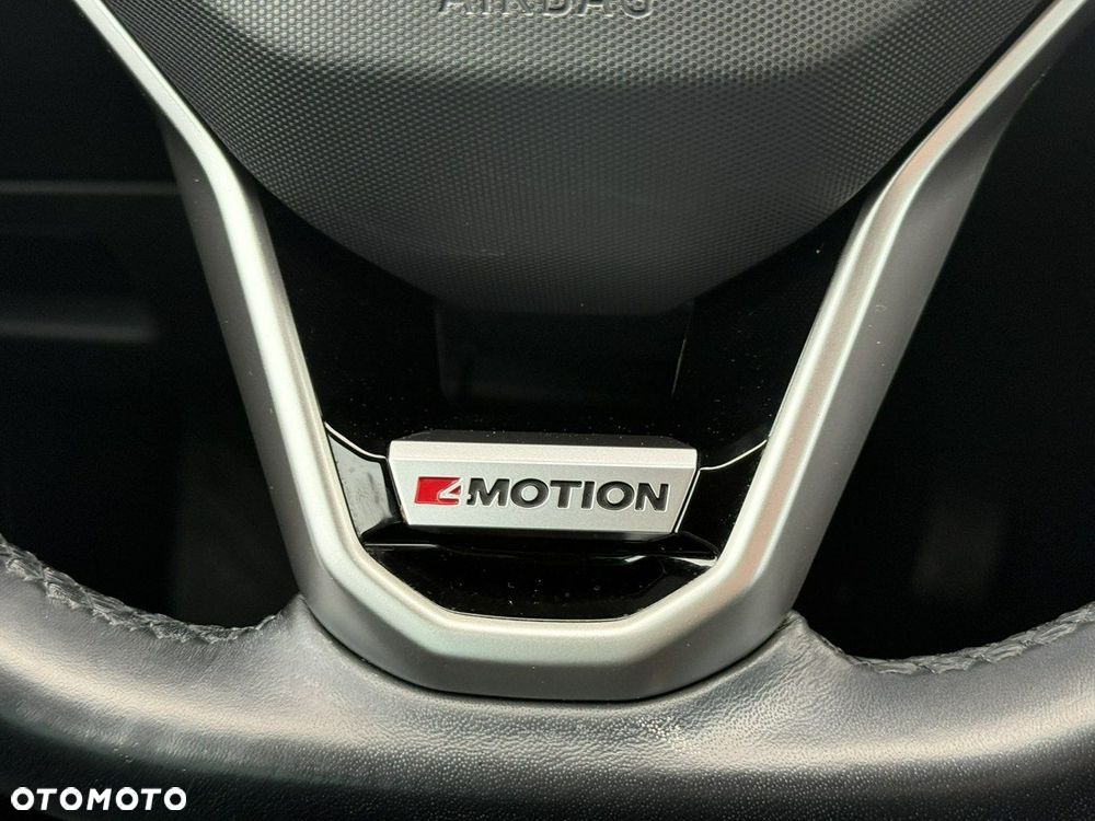 Volkswagen Passat - 24