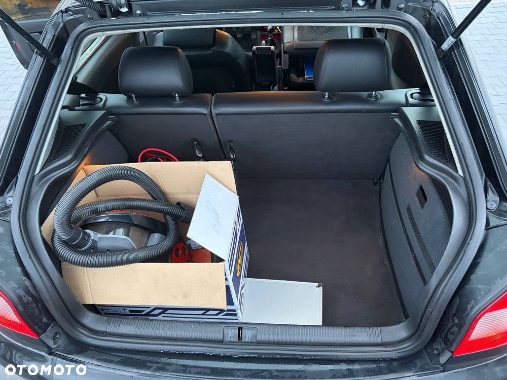 Audi A3 3-drzwiowe 1.8T Ambition - 8