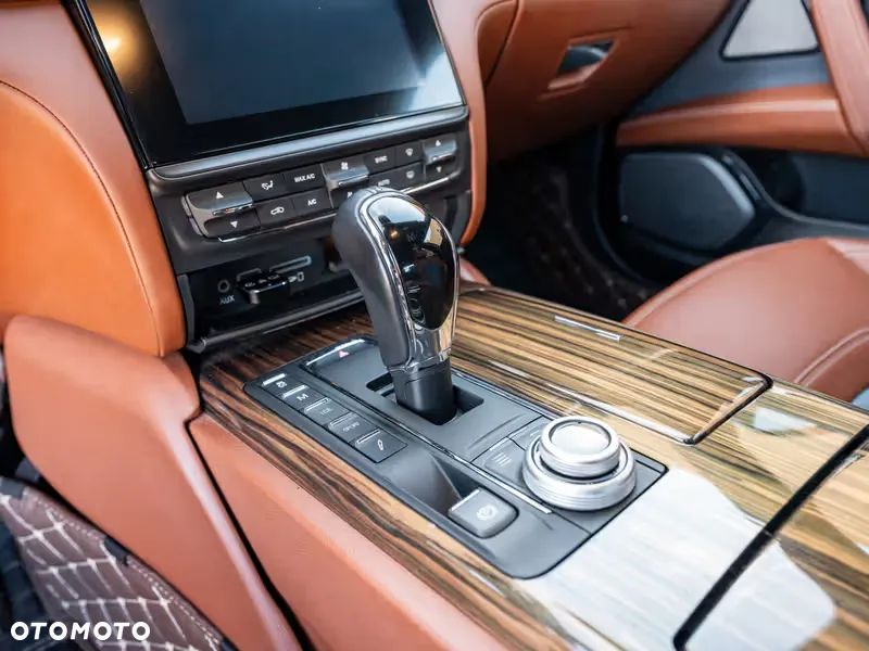 Maserati Quattroporte - 18