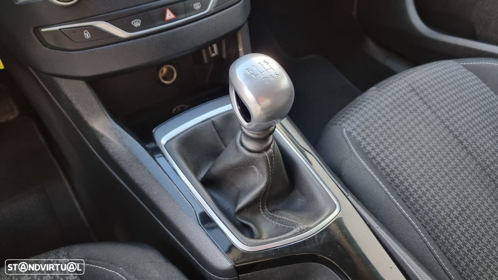 Peugeot 308 SW 1.5 BlueHDi Active - 12