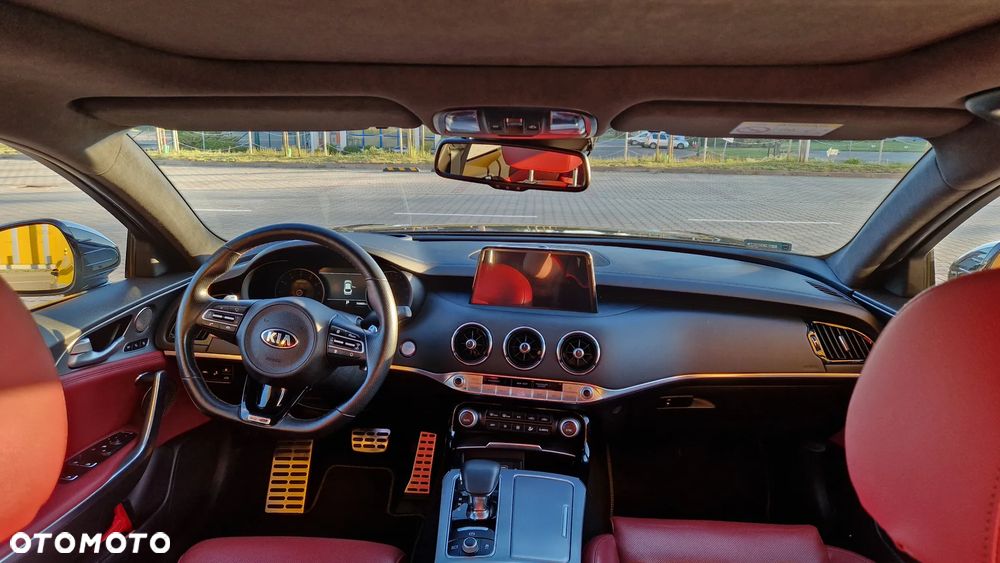 Kia Stinger 2.0 T-GDI GT Line - 12