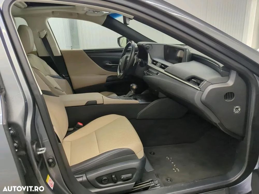 Lexus Seria ES 300h Executive Line - 7