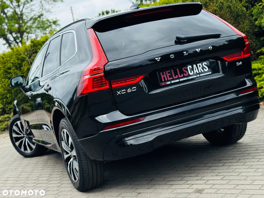 Volvo XC 60 B4 D Geartronic Momentum Pro - 4