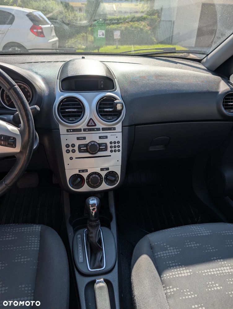 Opel Corsa 1.4 16V Automatik Edition - 3