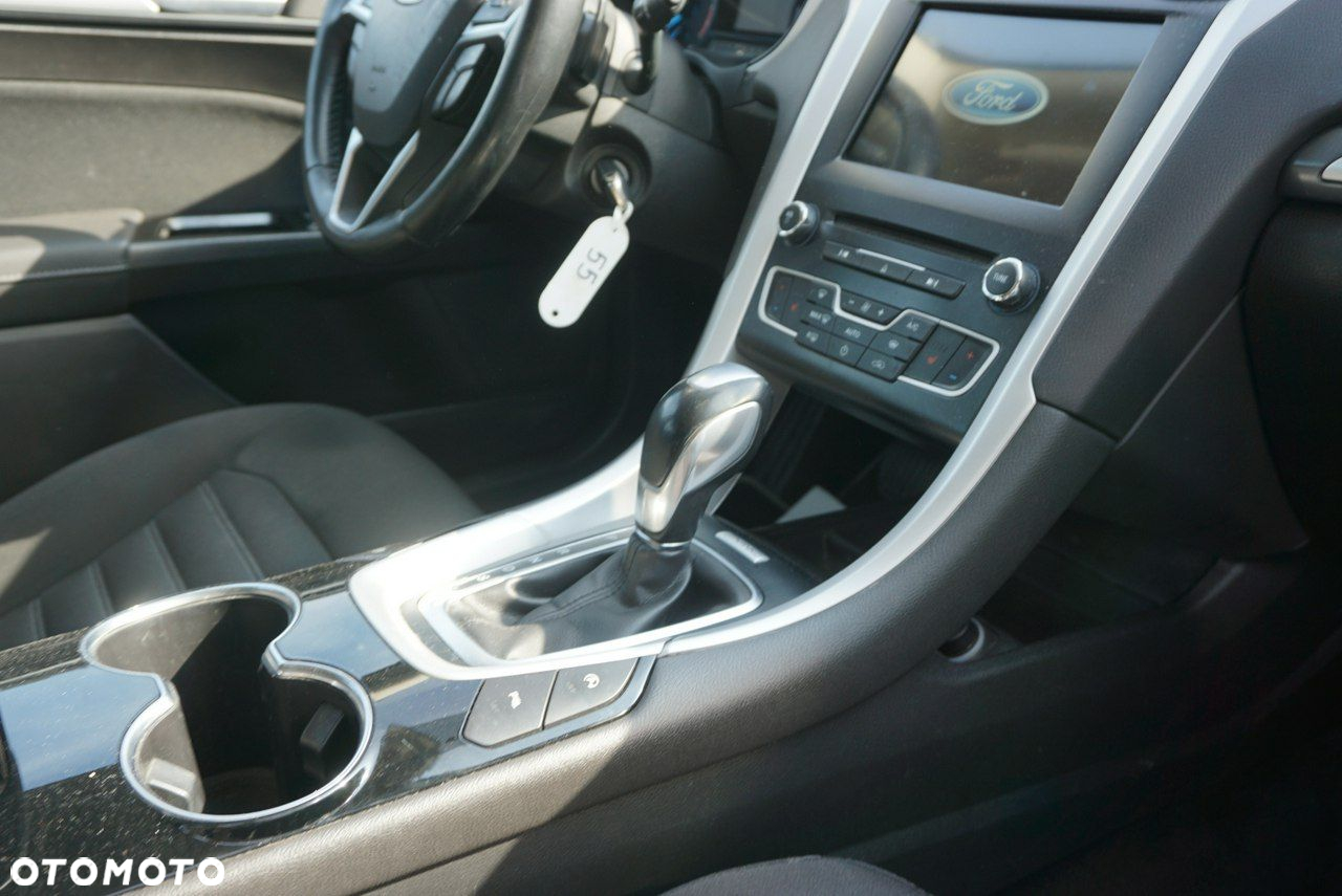 Ford Mondeo - 22