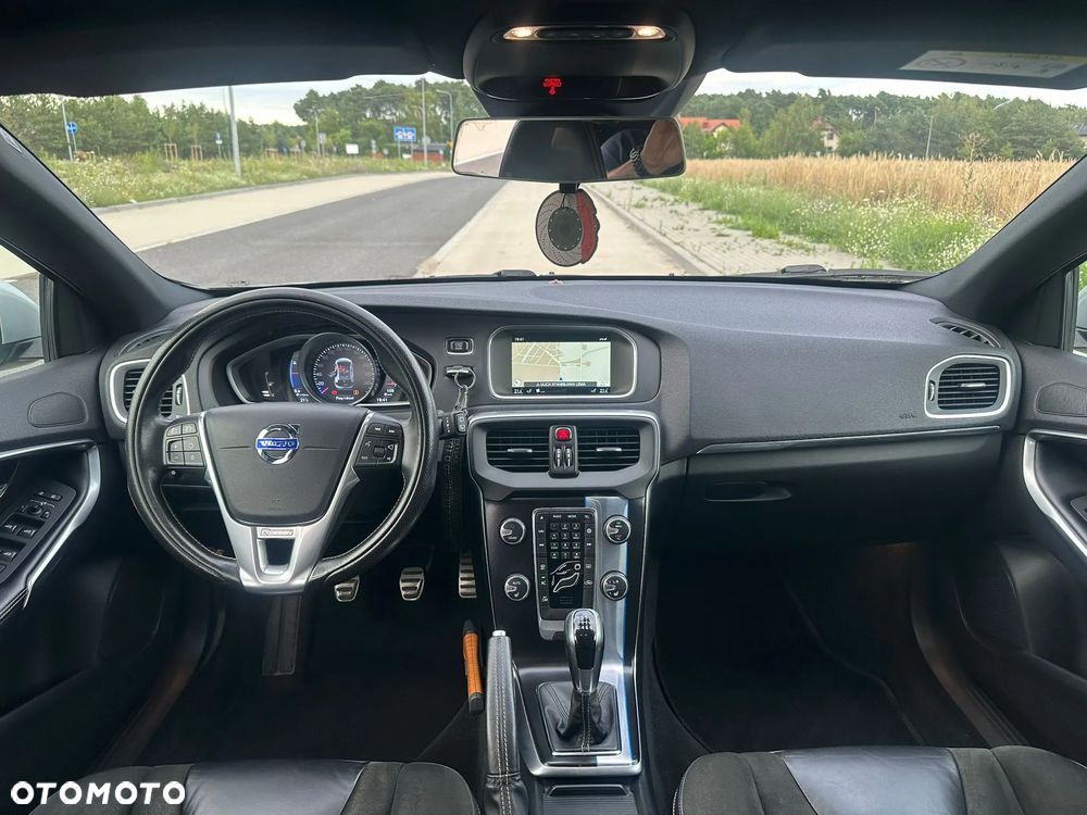 Volvo V40 D2 Drive-E R-Design Momentum - 7