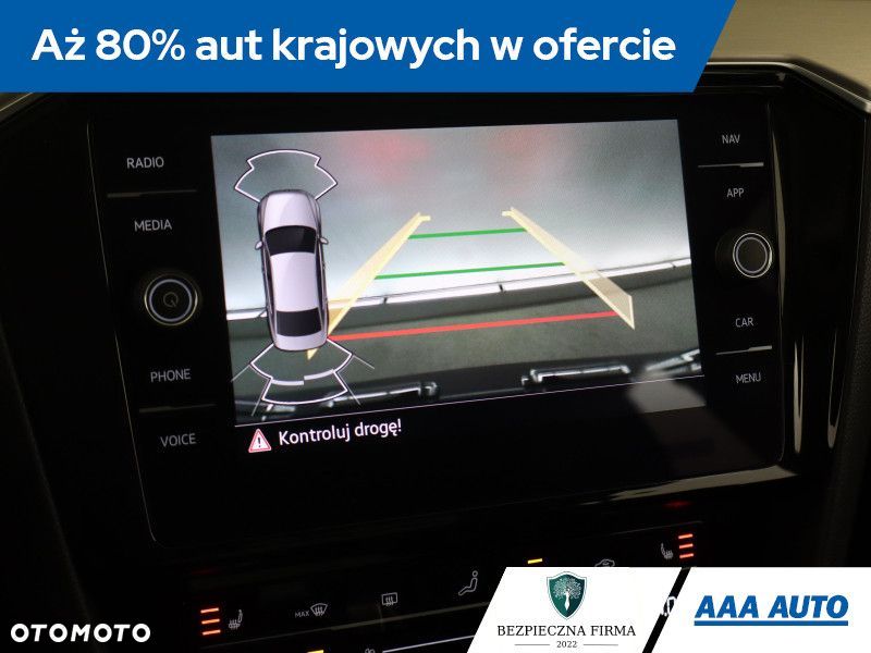 Volkswagen Passat - 22