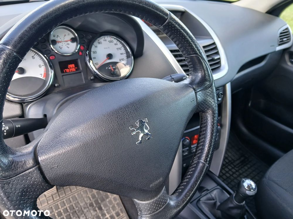 Peugeot 207 95 VTi Urban Move - 10