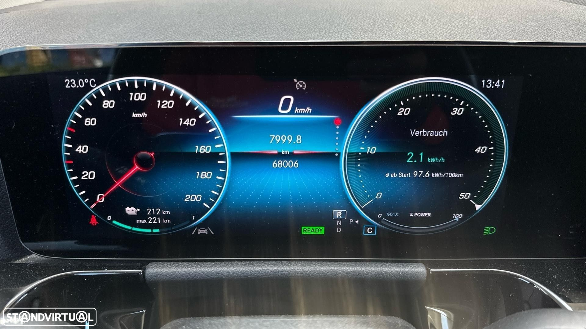 Mercedes-Benz EQA 250+ - 11