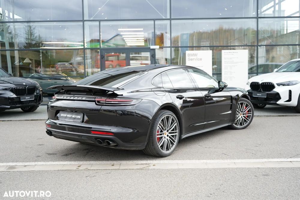 Porsche Panamera - 3