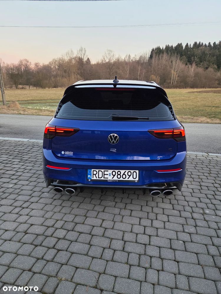 Volkswagen Golf - 8