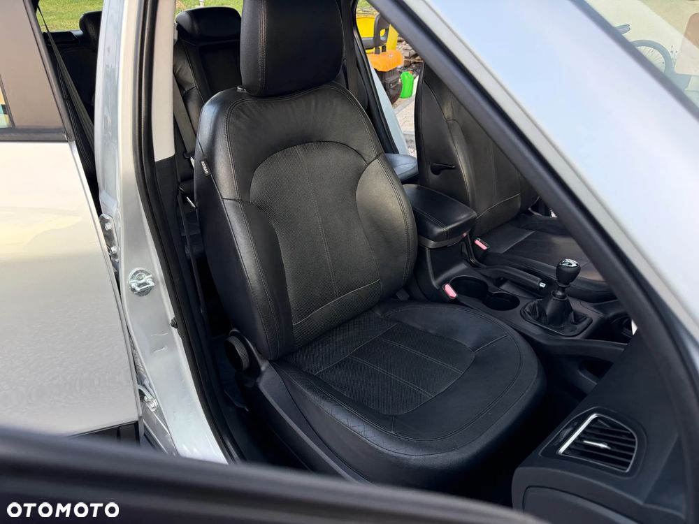 Hyundai ix35 2.0 CRDi 4WD Premium - 22