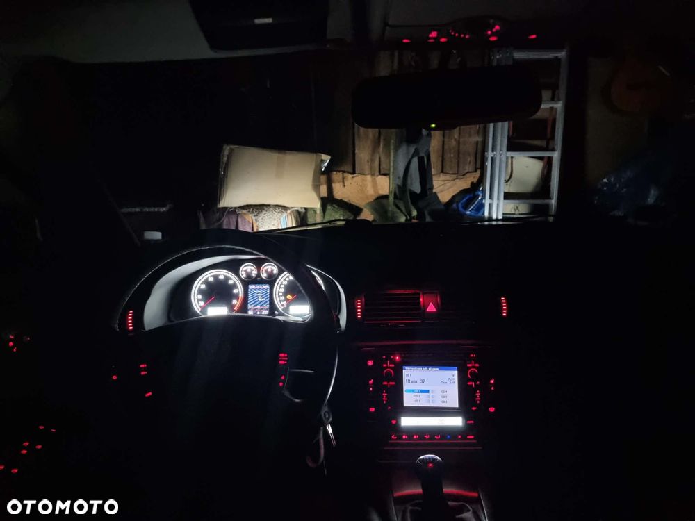 Volkswagen Passat 2.0 Highline - 31