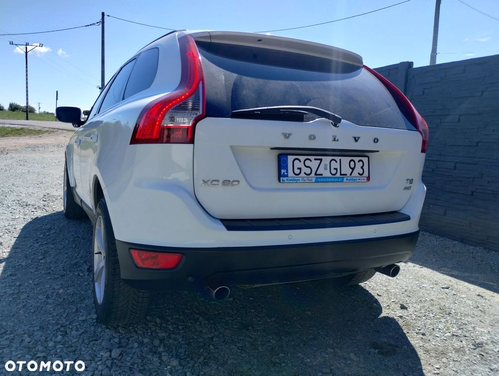 Volvo XC 60 T6 AWD Momentum - 5