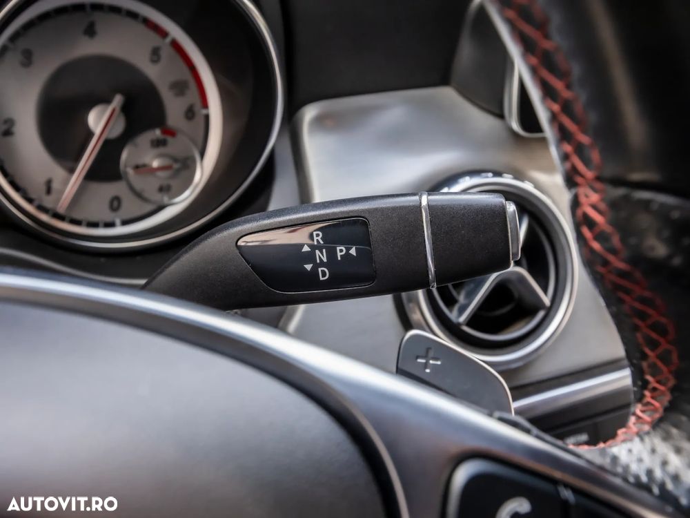 Mercedes-Benz GLA 200 CDI 4MATIC Aut. - 24