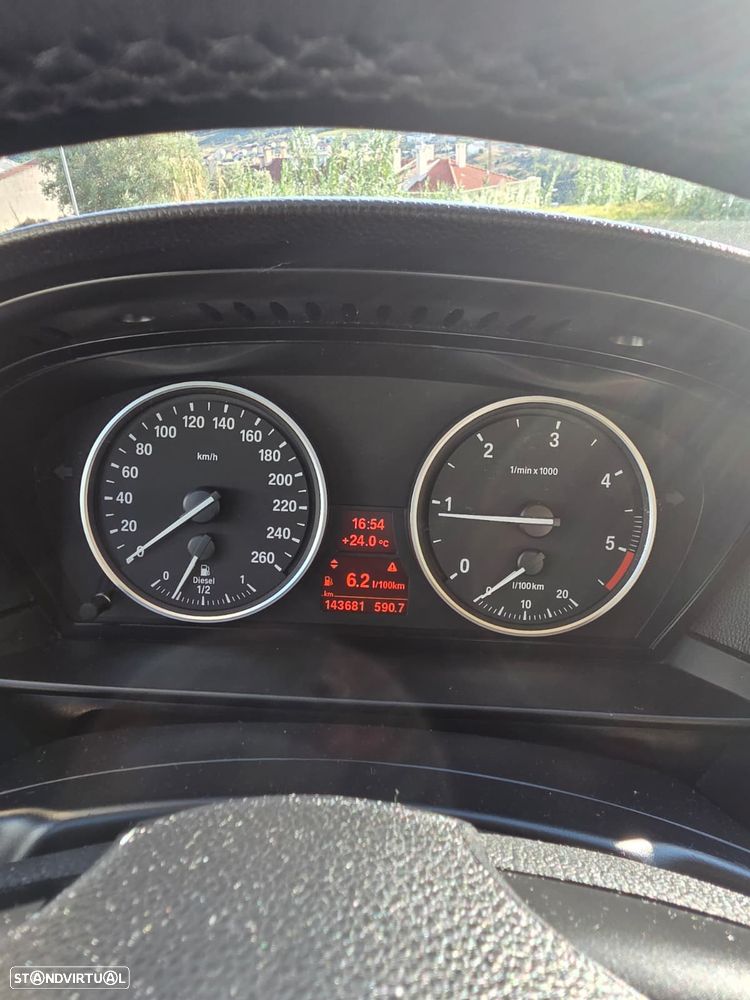 BMW 520 - 12