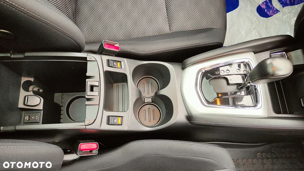 Nissan Qashqai 1.6 dCi Xtronic TEKNA+ - 28