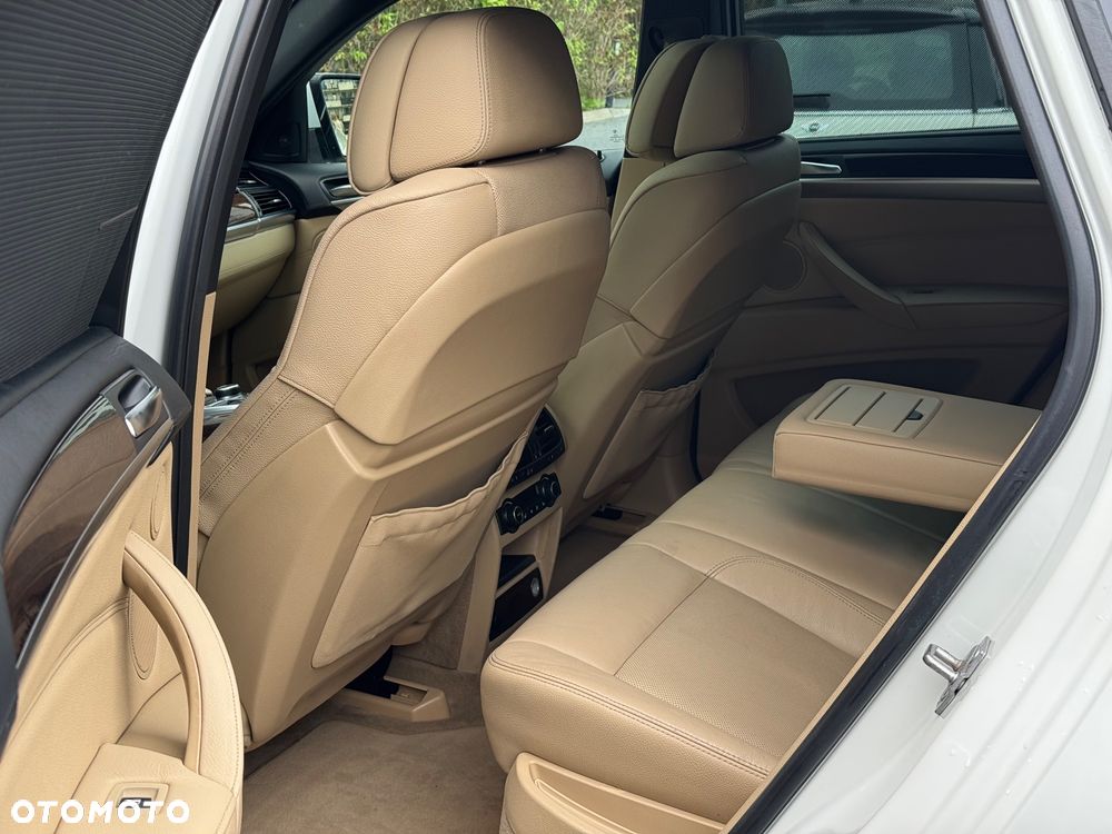 BMW X6 xDrive35i - 14