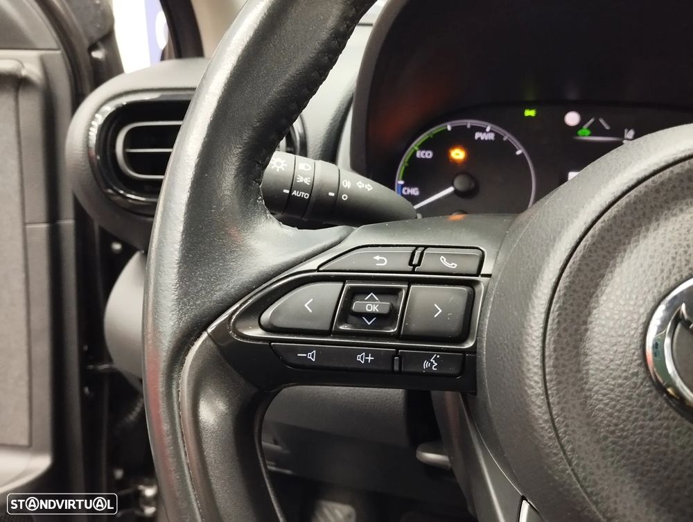 Toyota Yaris 1.5 HDF Comfort Plus - 17