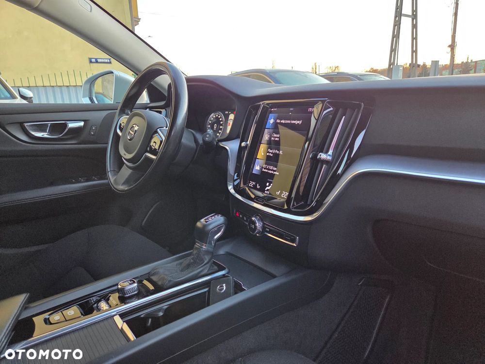 Volvo V60 D3 Momentum Pro - 17