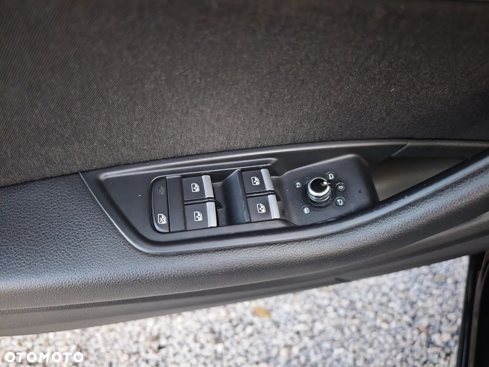 Audi A4 Avant 2.0 TDI design - 31