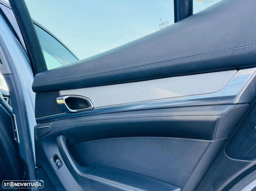 Porsche Panamera Platinum Edition - 50