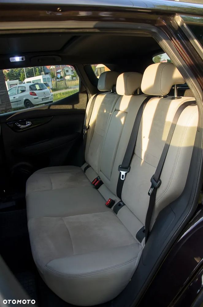 Nissan Qashqai 1.6 DCi 4x4 Tekna EU6 - 16
