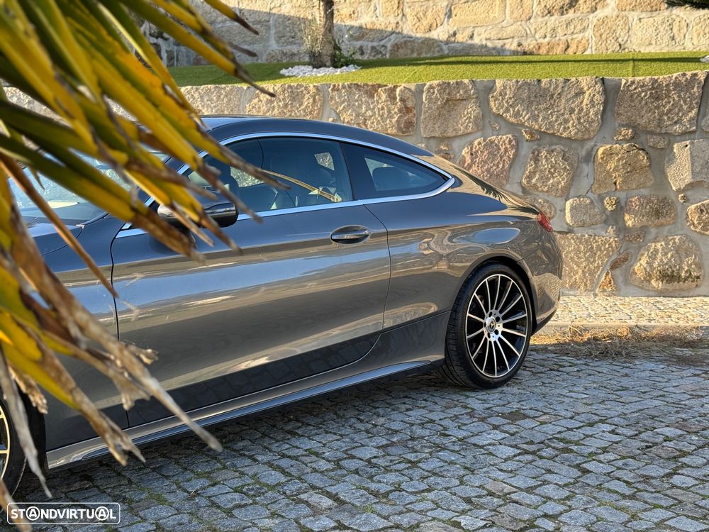 Mercedes-Benz C 220 d Coupe 9G-TRONIC AMG Line - 12