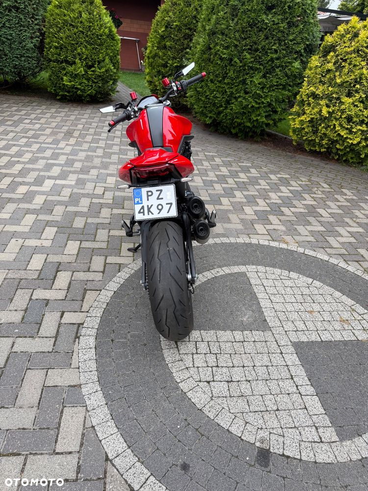Ducati Monster - 4